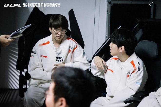 在英超激烈 在英超激烈